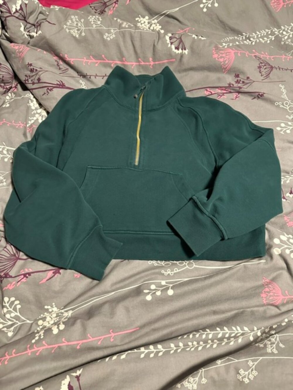 Lululemon teal gold scuba cropped hoodie size M/L